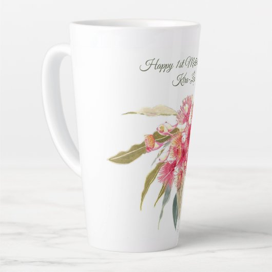 幸パーソナライズされたせな1st母の日ピンクのフローラ カフェラテマグ (左アングル)