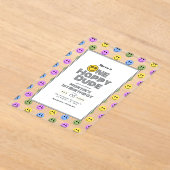 「幸福な男だ!」 レトロスマイル顔1st誕生日 アクリル招待状 (レイダウン)