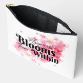 幸福の開花は大きな範囲から アクセサリーポーチ (見開き)