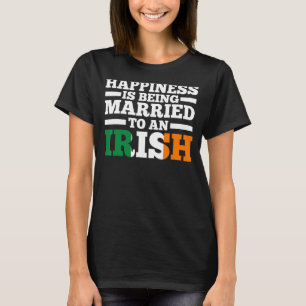 幸福はアイリッシュ結婚したアイレランに向けられたものだ Tシャツ