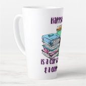 幸福はコーヒーと良い本のカップである カフェラテマグ (左アングル)