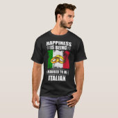 幸福は人に結婚した与えられイタリアンる Tシャツ (正面フル)