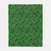幸運なクローバーを見つける フリースブランケット (正面)