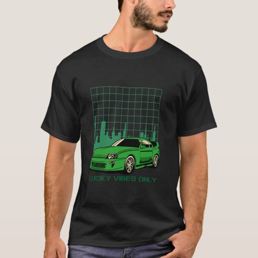 幸運なバイブスのみグリーンカーシティスケープ Tシャツ (正面)