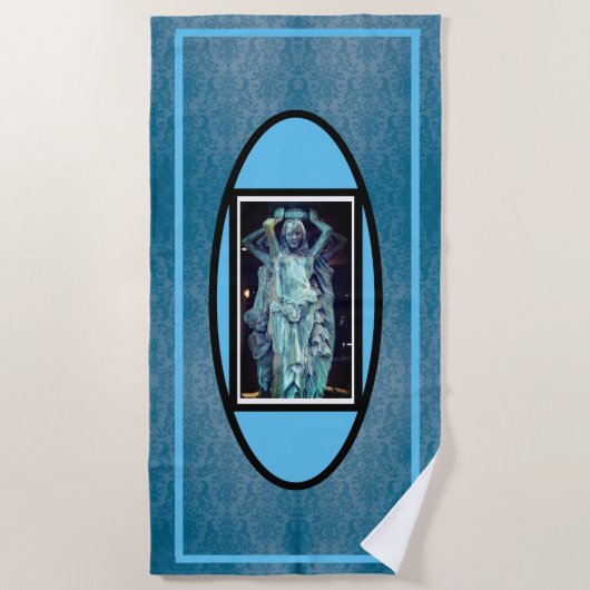 幸運の女神 ビーチタオル (正面)