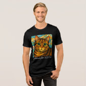幻想的なステンドグラスのトラ猫 トライブレンドTシャツ (正面全面)
