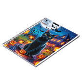 幻想的なハロウィーンの風景に登場する黒猫 ノートブック (左側)