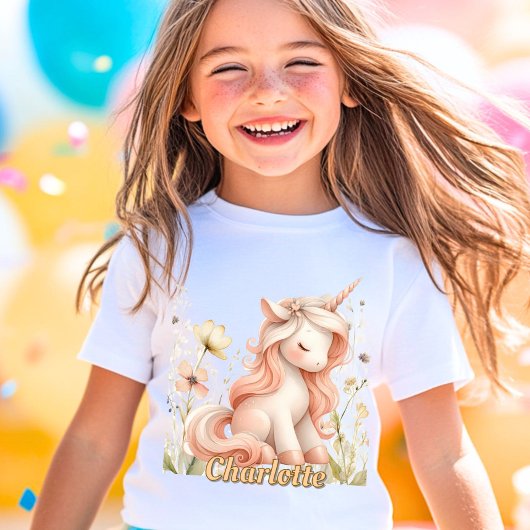 幻想的なパステルユニコーンの野の花 Tシャツ