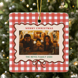 幻想的なリボンの赤いギンガムチェックの家族写真 クリスマス セラミックオーナメント