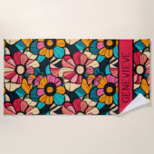 幻想的なレトロフローラルパターンinベリー&オレンジ ビーチタオル (正面)