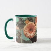 幻想的な女性の肖像に花の要素 マグカップ (左)