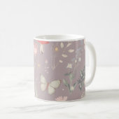 幻想的な庭の野の花と蝶の幻想的なデザイン コーヒーマグカップ (正面右)