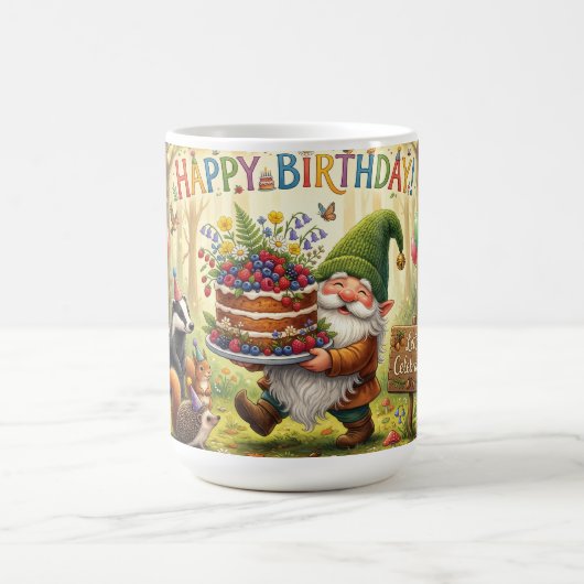 幻想的な森の庭のノームの誕生日デザイン コーヒーマグカップ (中央)
