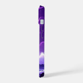 幻想的な海の月夜 – Violet Tide iPhone 15ケース (左側面)