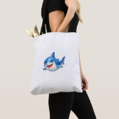 幻想的な海を楽しく泳ぐかわいいサメ トートバッグ (クローズアップ)