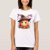 幻想的な秋のかぼちゃ魔女デザイン Tシャツ (正面)
