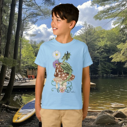 幻想的な緑のドラゴンとキノコの花 Tシャツ