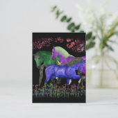幻想的な色の馬のデザイン、黒い背景 ポストカード (スタンド正面)
