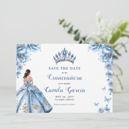 幻想的な花のダスティーブルーのティアラ キンセアニエラ セーブザデート (スタンド正面)