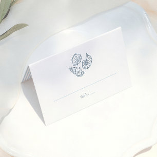幻想的な落書きの青い結婚式ゲストテーブル番号 プレイスカード