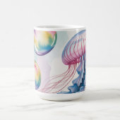 幻想的な虹色のクラゲの水彩デザイン コーヒーマグカップ (中央)