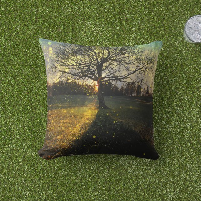 幻想的な蛍 アウトドアクッション (芝生)