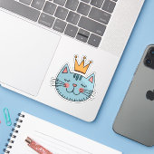 幻想的な黄色い王冠の青い猫 シール (ノートパソコンとiPhone)