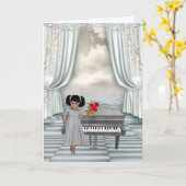 幼い女の子のためのピアノの発表祝い カード (黄色い花)