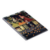 幼児およびオレンジ ノートブック (右側)