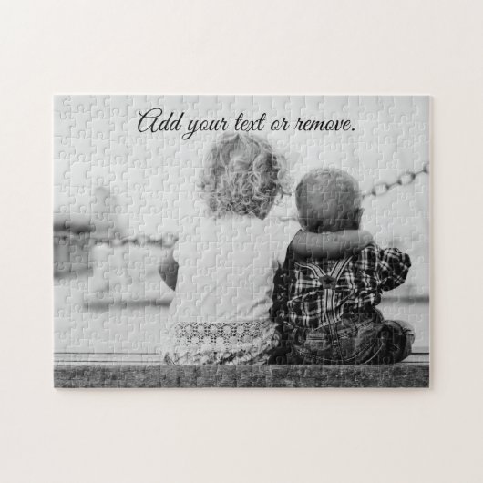 幼児の妹がベビーの兄を抱き締めた写真 ジグソーパズル (横)