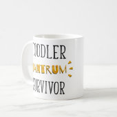 幼児の癇癪の生存者 コーヒーマグカップ (正面左)