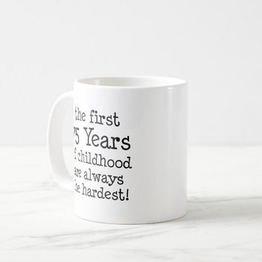幼年期のマグの最初75年 コーヒーマグカップ (正面左)
