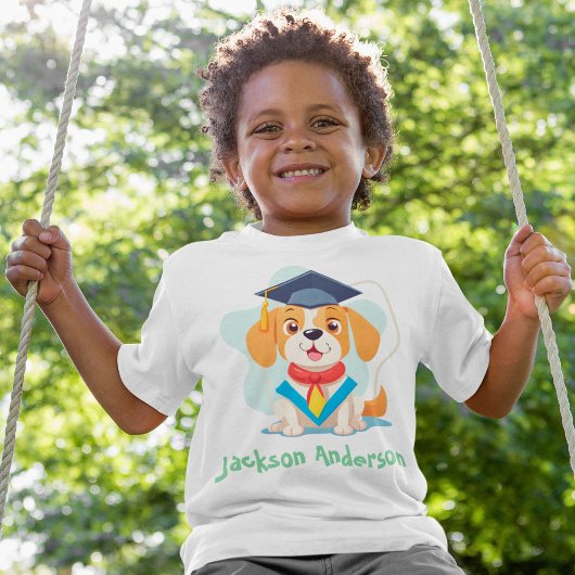 幼稚園のかわいい犬の卒業祝い Tシャツ