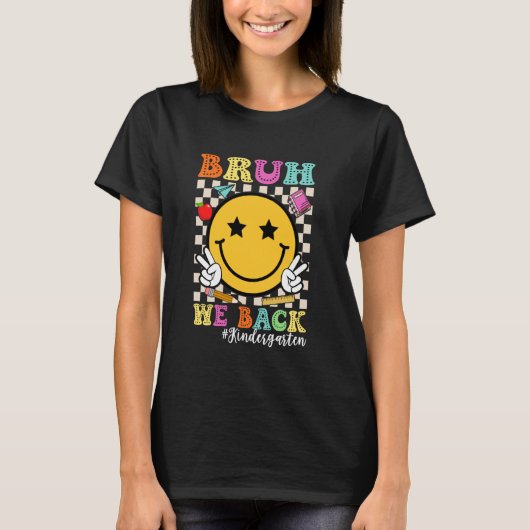 幼稚園のシャツの子供を学校に戻す Tシャツ (正面)