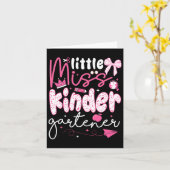 幼稚園のプリンセスちゃんの新学期 カード (黄色い花)