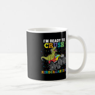 幼稚園のモンスタートラックDinoをつぶす準備ができている コーヒーマグカップ