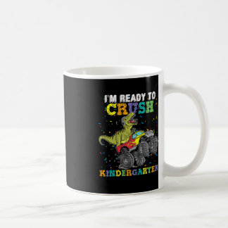 幼稚園のモンスタートラックDinoをつぶす準備ができている コーヒーマグカップ