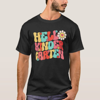 幼稚園の先生チーム こんにちは キンダー女子のバックプリントTシャツ Tシャツ