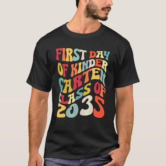 幼稚園の初日 2035年度クラス Tシャツ (正面)
