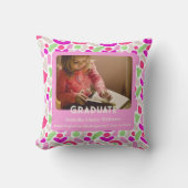 幼稚園の卒業祝いを心ゆくまで楽しめる クッション (正面)