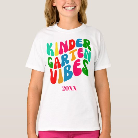 幼稚園の雰囲気で新学期を迎える Tシャツ (正面)