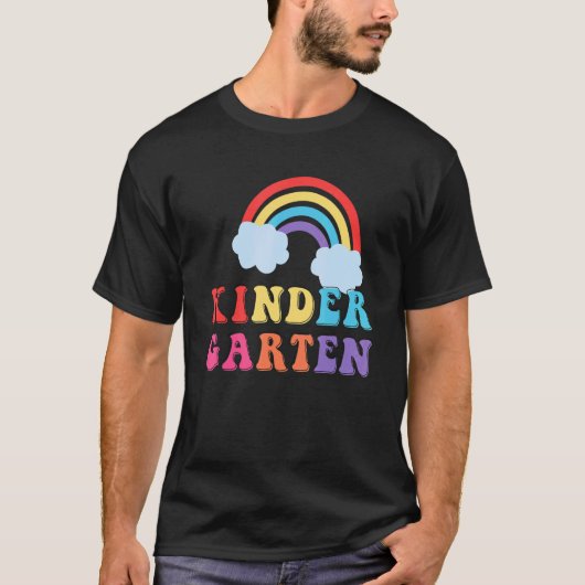 幼稚園の雲と虹 Tシャツ (正面)