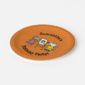 幼稚園のMaisyそして正気でないペンキ ペーパープレート (アングル)