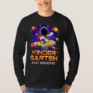 幼稚園へそしてその先へ宇宙飛行士のバックトゥスクール Tシャツ