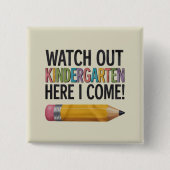 幼稚園を見守る私の来新学期 缶バッジ (正面)