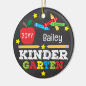 幼稚園カラフルチョーク記念キッズ写真 セラミックオーナメント (左)