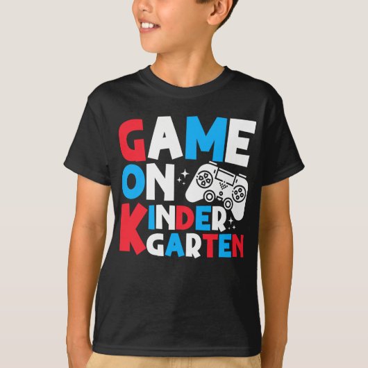 幼稚園グレードのゲームおもしろい誕生日少年 Tシャツ (正面)