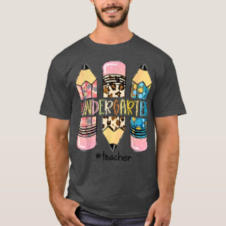 幼稚園先生ヒョウ鉛筆キンダー先生 Tシャツ