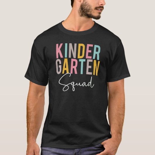 幼稚園分隊カラフル感謝の日の戻り Tシャツ (正面)