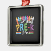 幼稚園前の生活を生きる幼稚園前 メタルオーナメント (左)